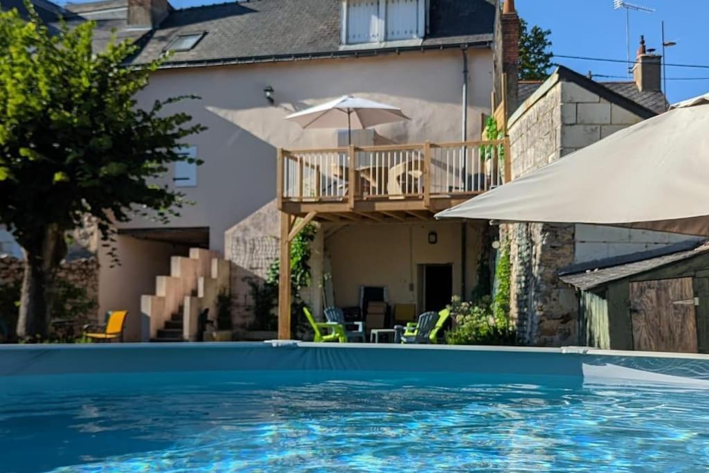 Logis Des Fees, Spa, Piscine Et Jardin Baugé Esterno foto